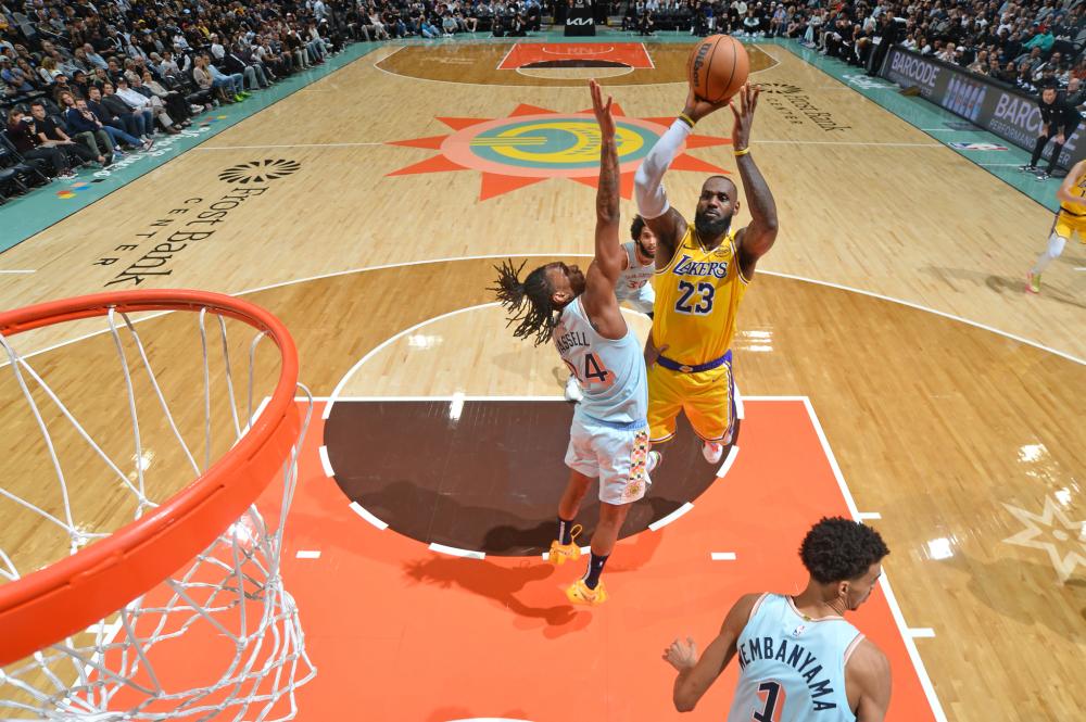 的全英羽毛 的全英羽毛