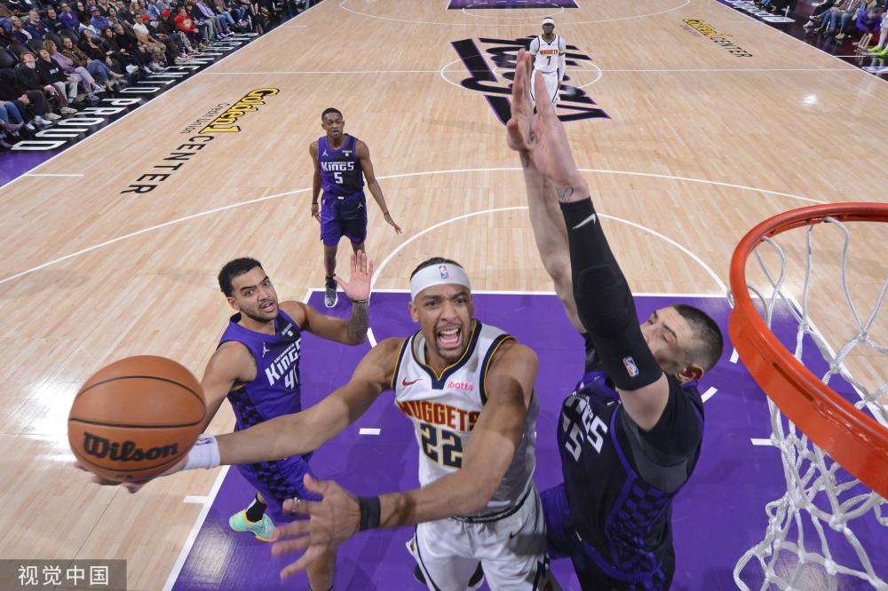 6分的领先 6分的领先