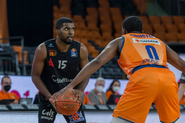 让外线射手 让外线射手