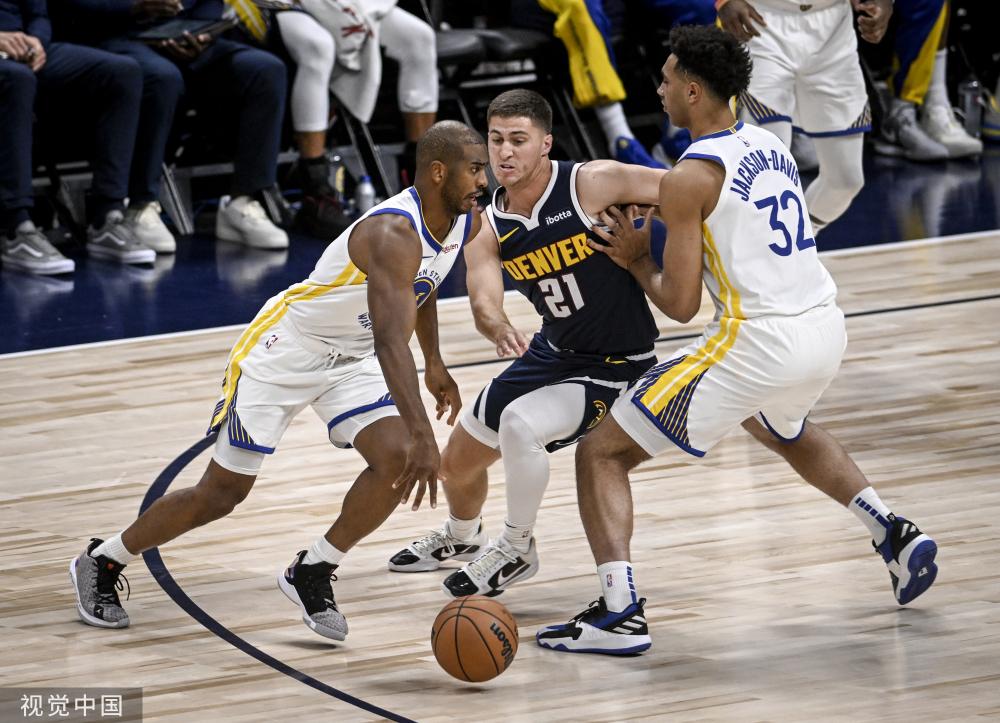 不断的传球 不断的传球