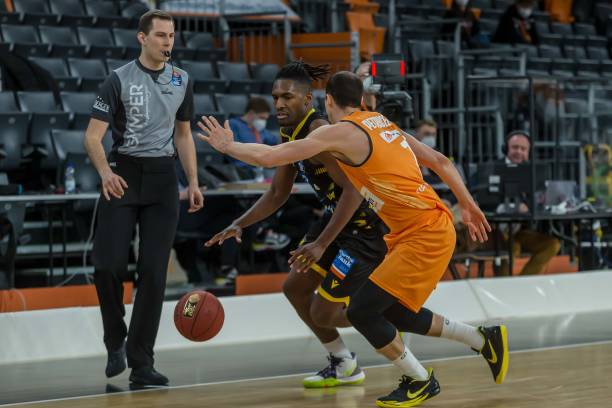 官宣回归 官宣回归