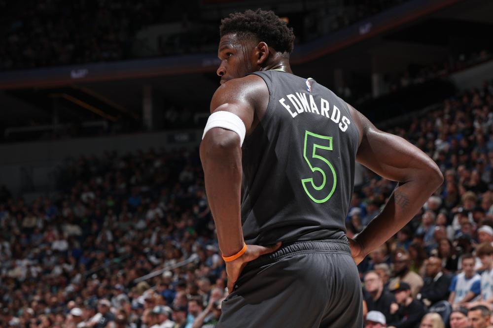 与对手角逐 与对手角逐